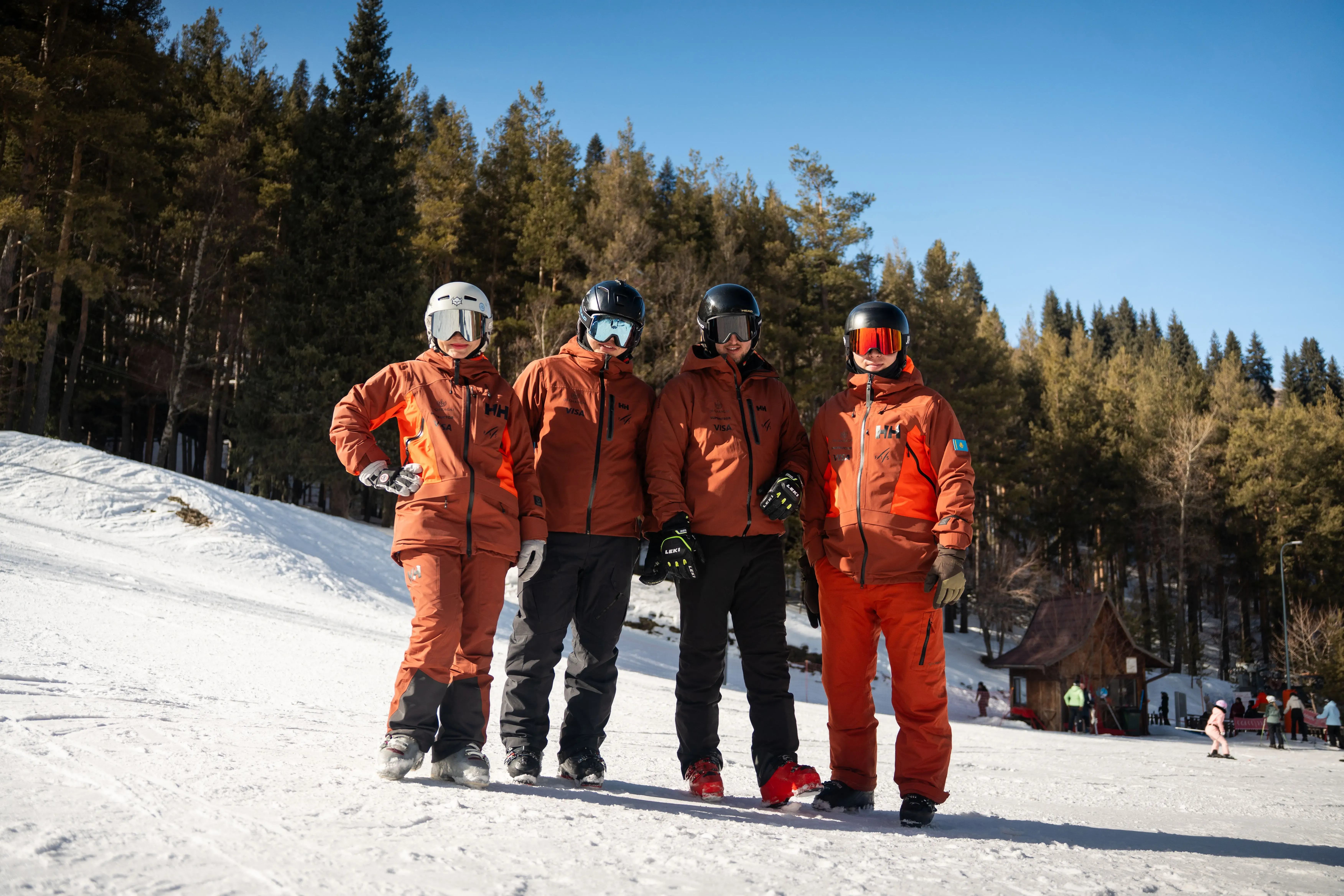 Команда инструкторов Ride School на Курорте Oi-Qaragai